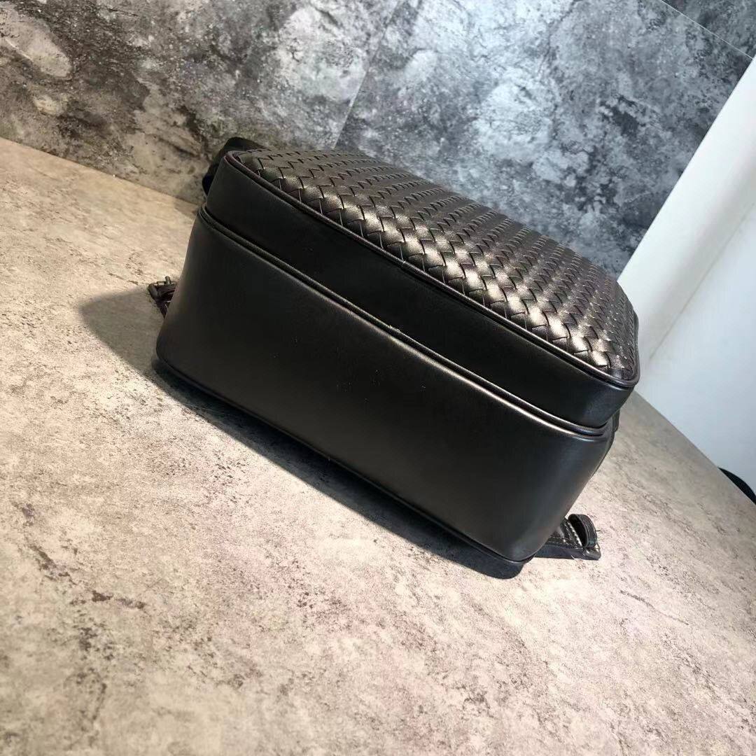 BOTTEGA 

BACKPACK COPY ONE NEW CAME UNISEX , 

235 dhs🇦🇪🇦🇪

Zain39
♥️♥️♥️