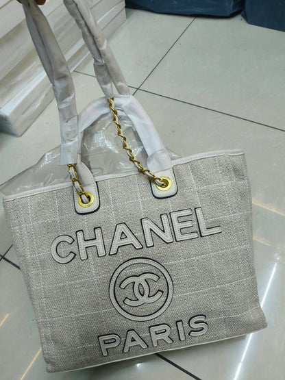 Chanel

120 dhs🇦🇪🇦🇪

Zain10
♥️♥️♥️