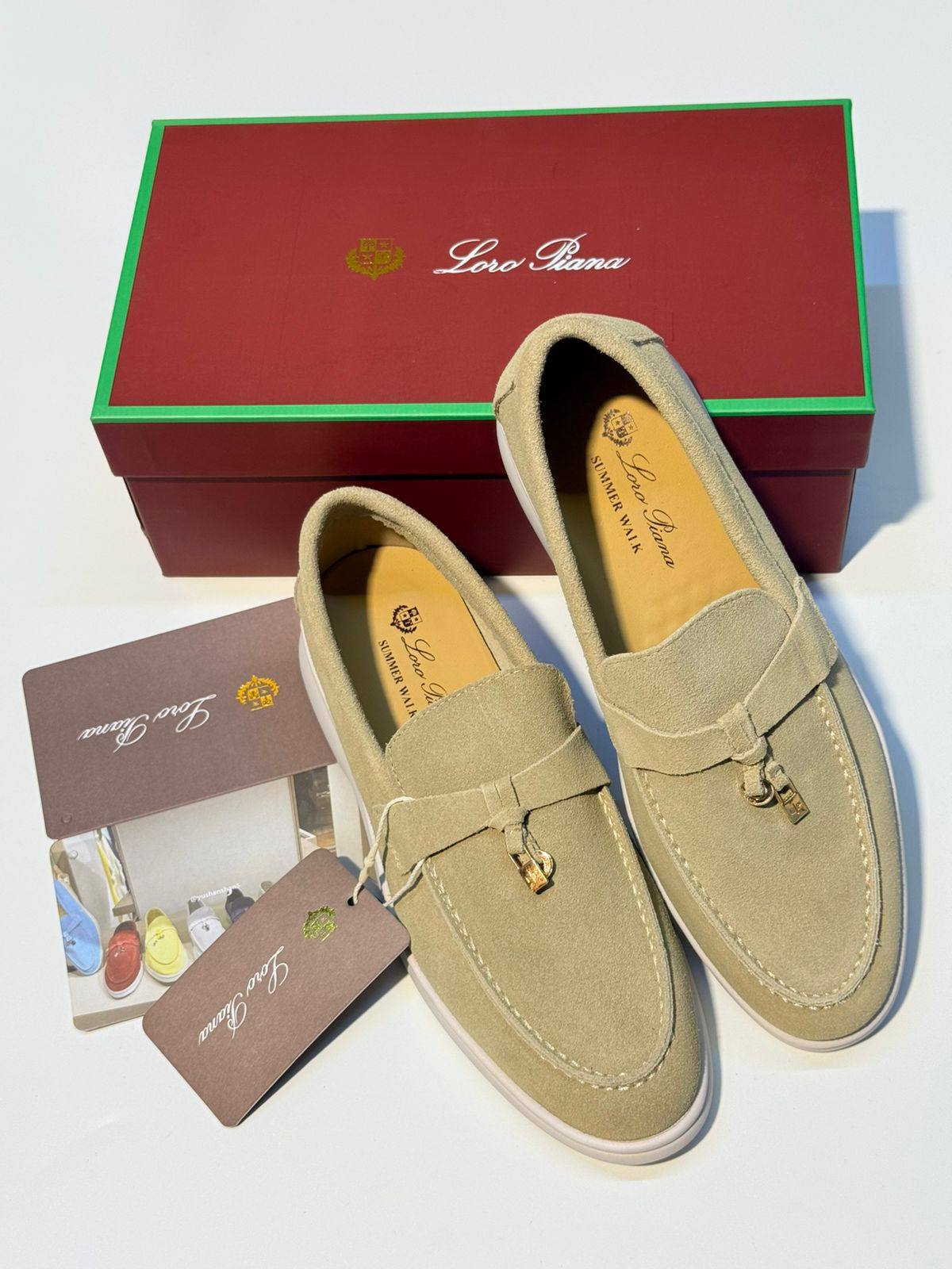 NEW CAME 
LORO PIANA 
GOOD QUALITY ✅
125 dhs❣️
36 to 41

Zain40
♥️♥️♥️