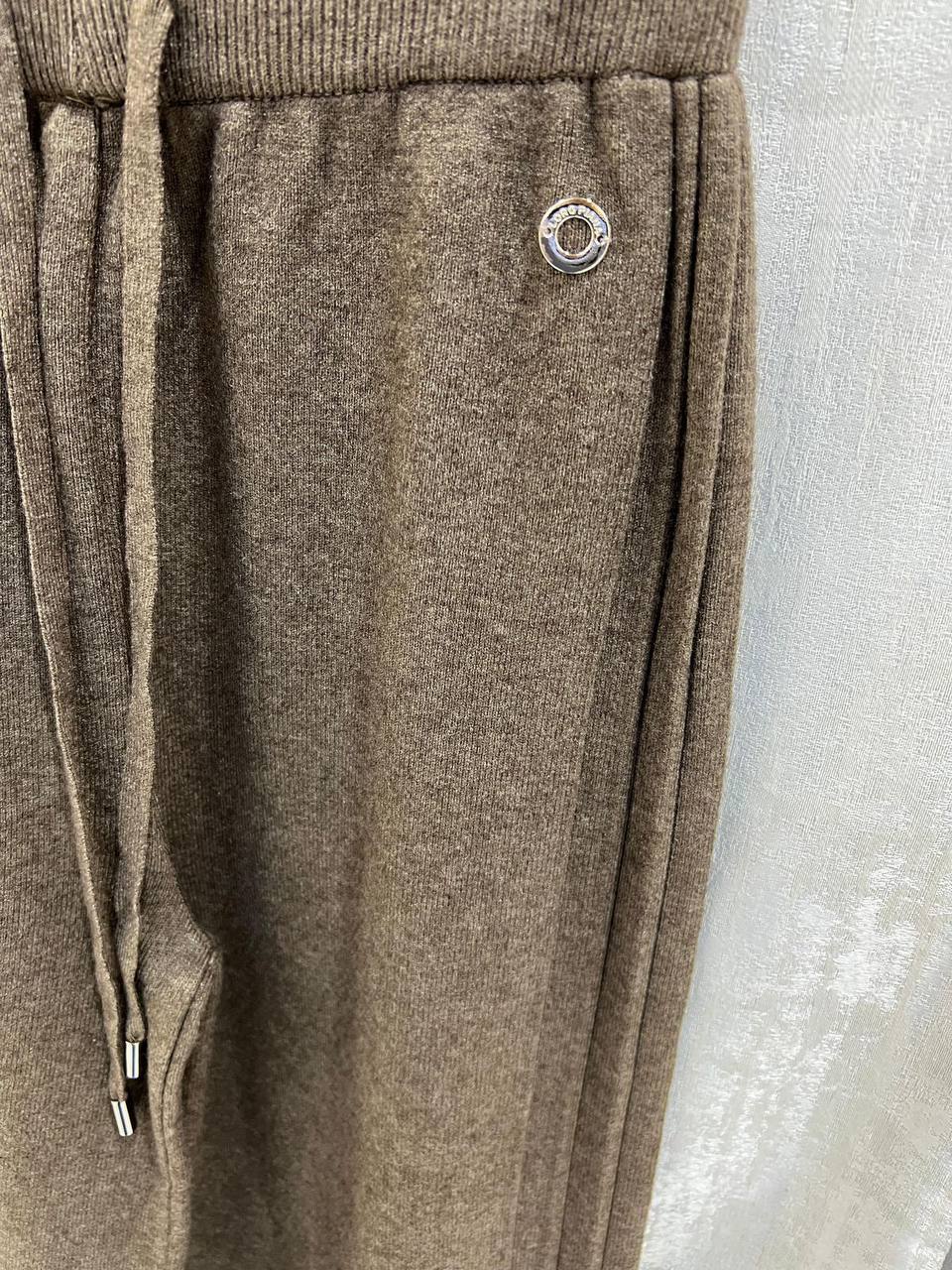 *LORO PIANA*
Women’s Set
Master Quality 
SML
400 dhs🪙🌨️

Zain276
♥️♥️♥️