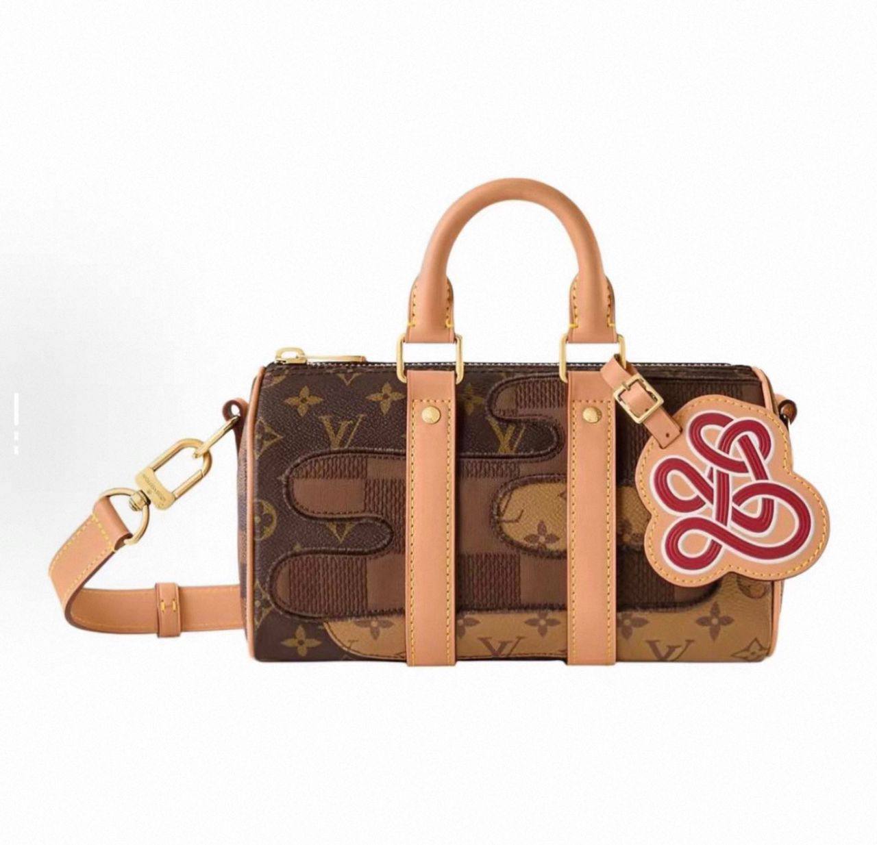 LV
120 dhs✅
size：22cm
High-quality 

with box
🎁🎁🎁

Zain35
♥️♥️♥️