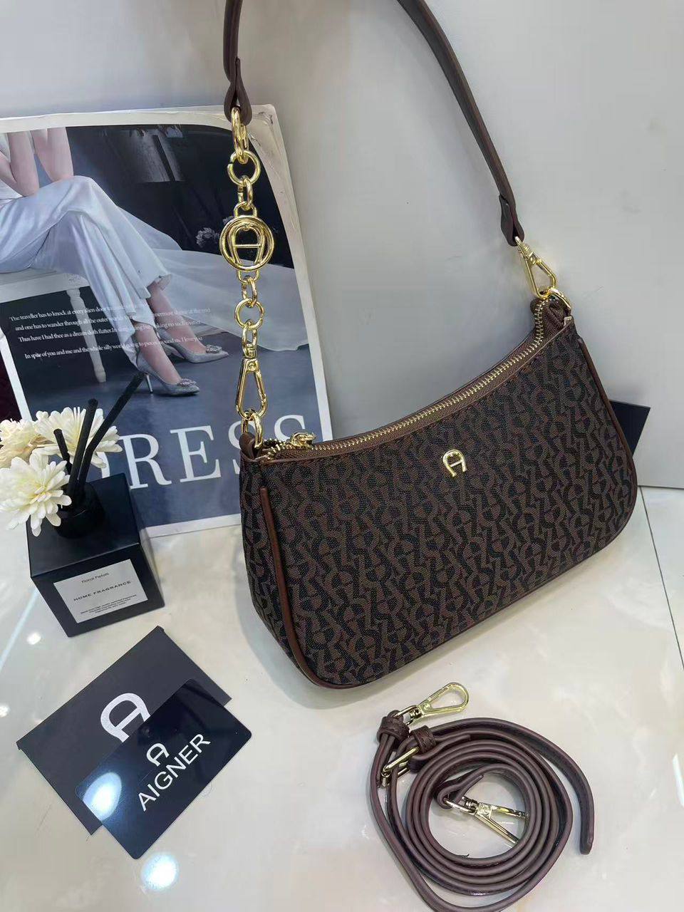 Aigner
95 dhs🪙

Good quality 

with box
🎁🎁🎁

Zain39
♥️♥️♥️