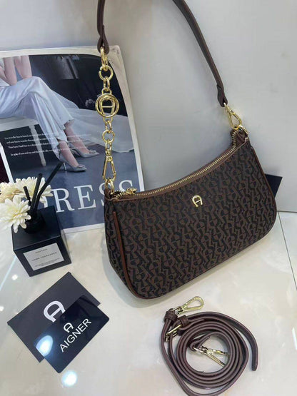 Aigner
95 dhs🪙

Good quality 

with box
🎁🎁🎁

Zain39
♥️♥️♥️