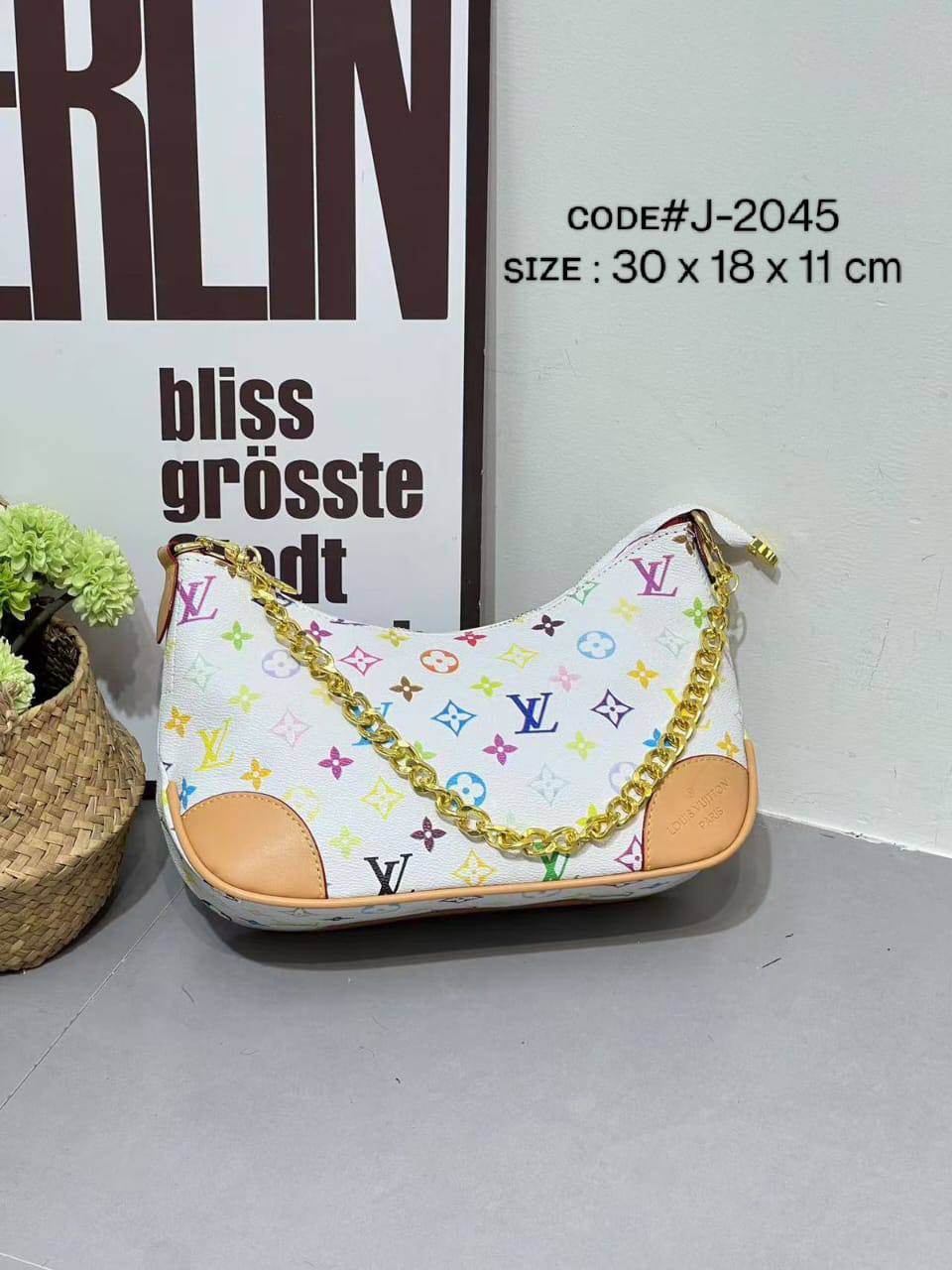 LV  ʟᴏᴏᴘ
ʙᴏᴜʟᴏɢɴᴇ sʜᴏᴜʟᴅᴇʀ ʙᴀɢ
ᴡɪᴛʜ ᴄʜᴀɪɴ sʟɪɴɢ
ɢᴏʟᴅ ʜᴀʀᴅᴡᴀʀᴇ
sɪᴢᴇ : 28 cm

70 dhs🪙🌨️

Zain31
♥️♥️♥️