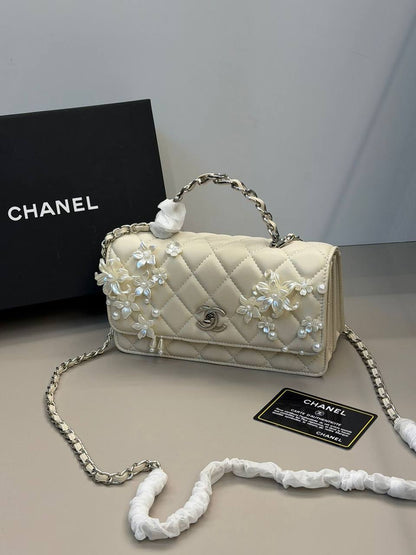 Chanel

220 dhs

Zain134
♥️♥️♥️