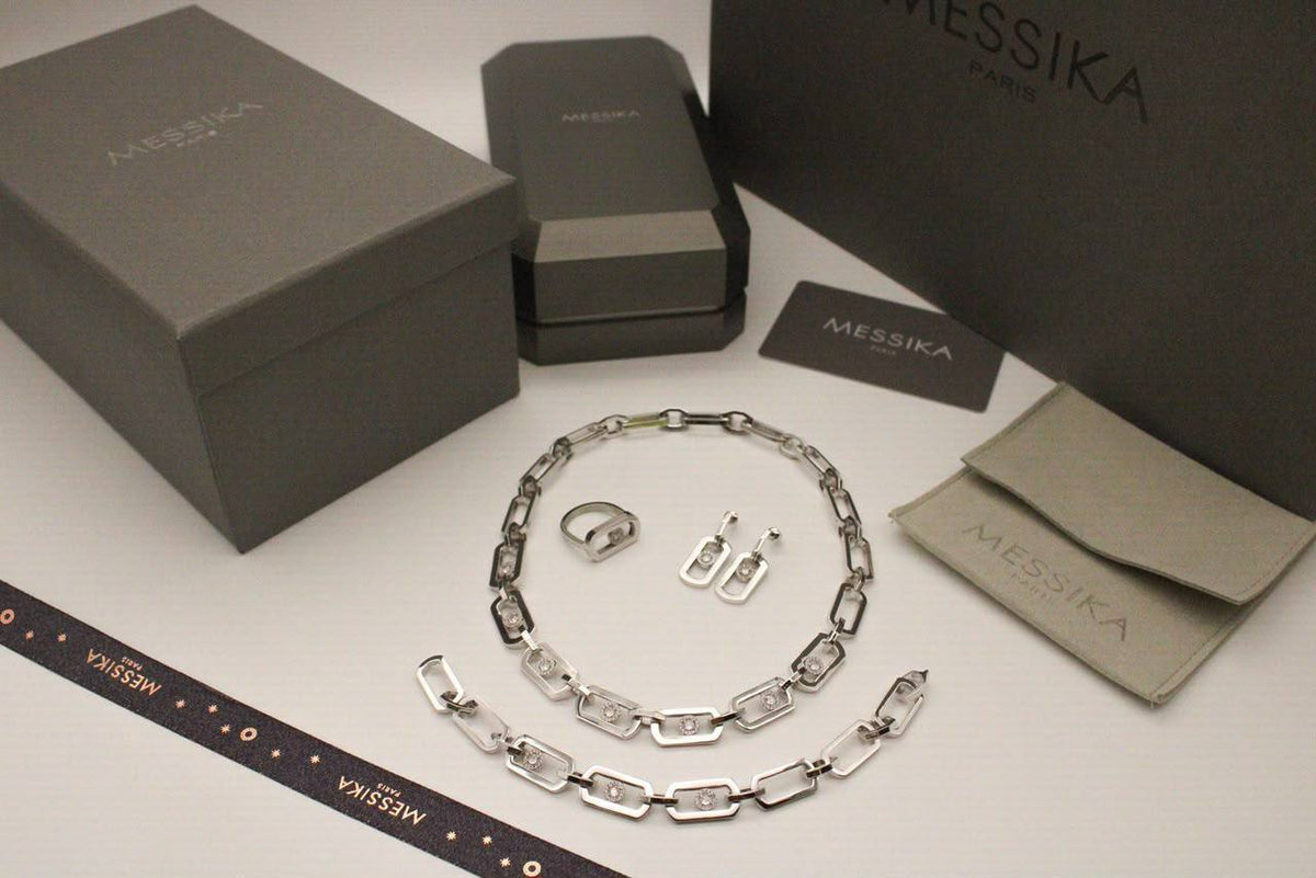 Messika 
Set

300 dhs🇦🇪🇦🇪

Zain122
♥️♥️♥️