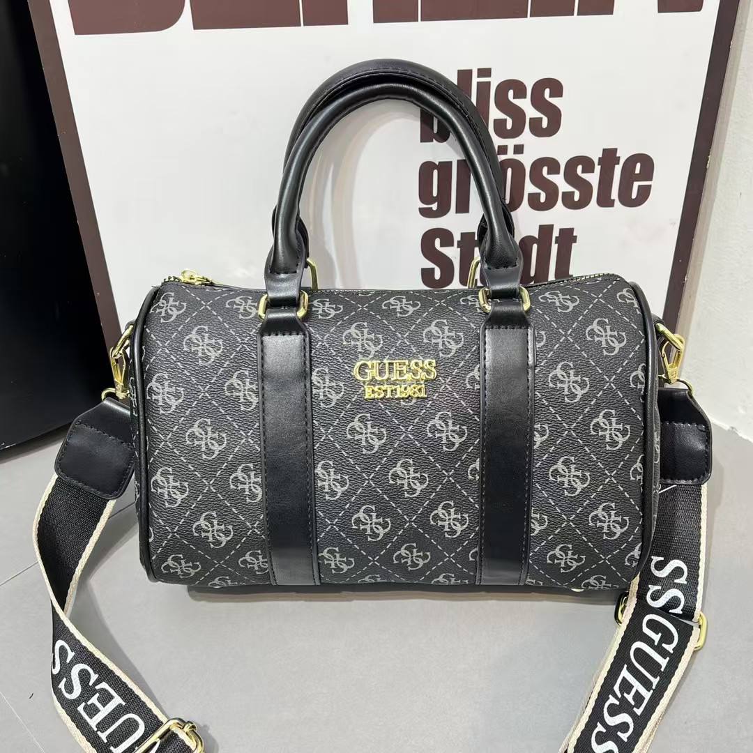 Tory Burch
75 dhs✅

Zain232
♥️♥️♥️