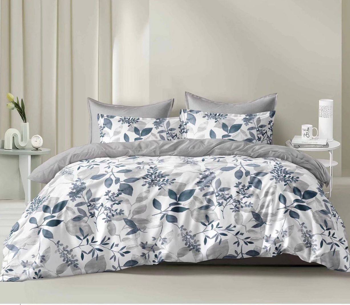 New collection 🌹🌹🌹
Give you best life 💥💥💥
Comfort set 
King size comfort 6pcs set 
1 comfort 
1 bedsheets 
4 pillowcases 
6pcs set
115 dhs🪙🌨️

Zain99
♥️♥️♥️