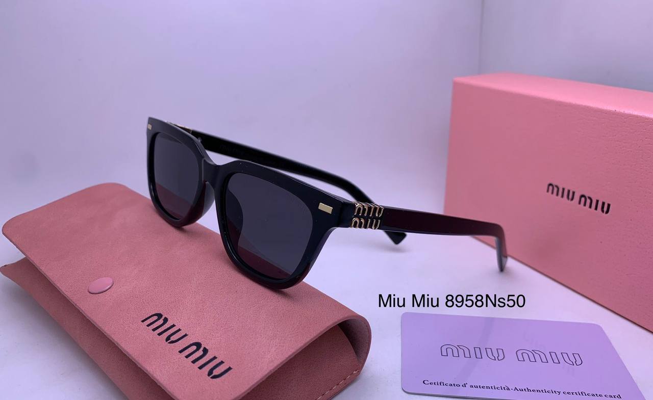 Miu Miu
70 dhs✅

Zain126
♥️♥️♥️