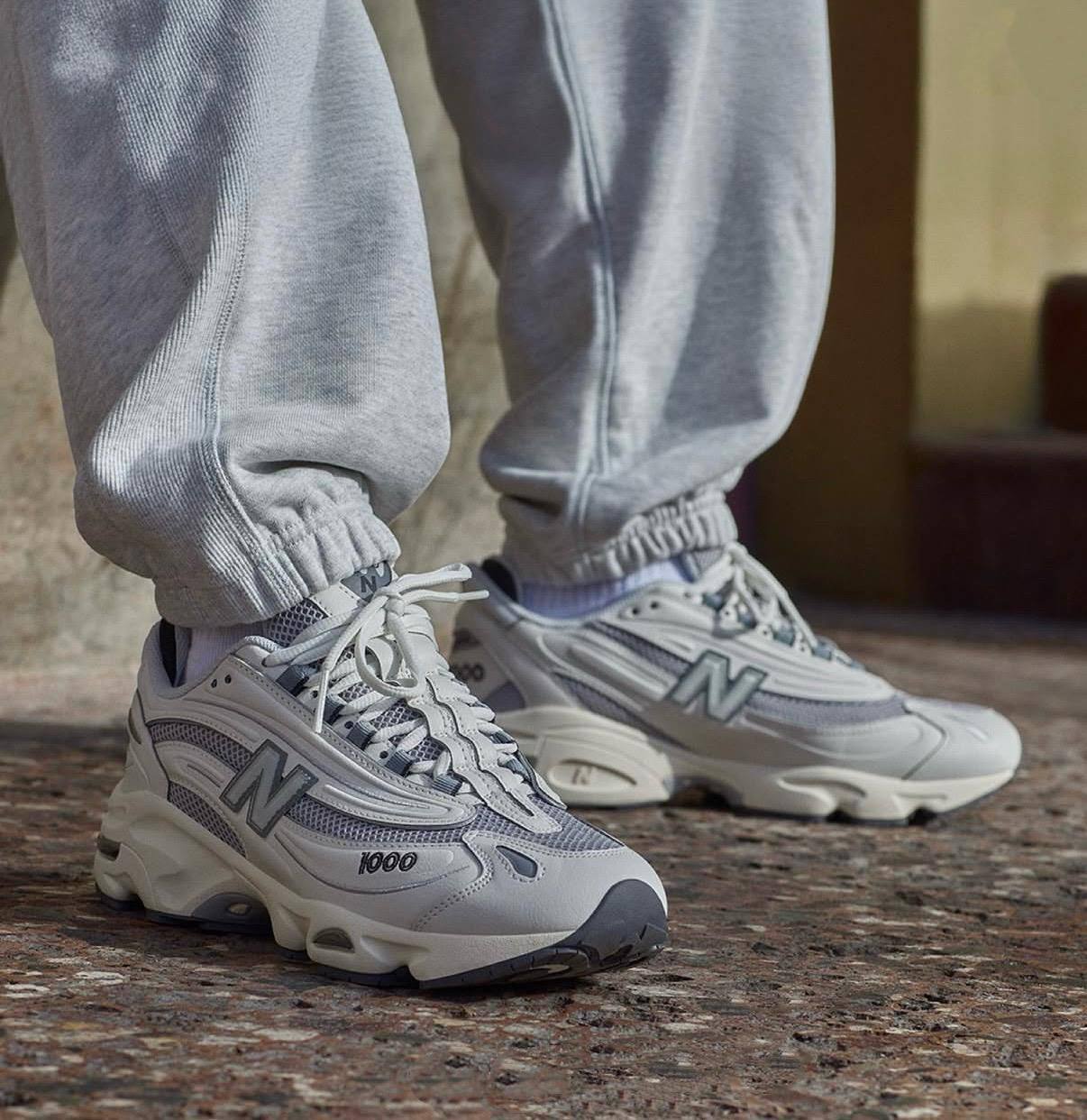 New Balance 1000 Sea Salt Grey，Size 36-45,
250 dhs🪙🌨️

Zain18
♥️♥️♥️