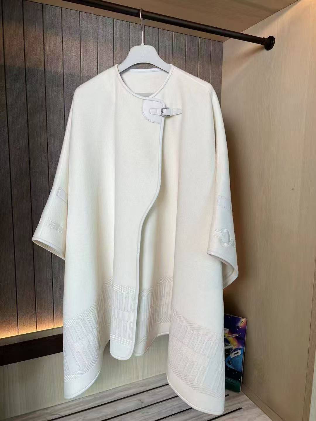 HERMES  


VIP QUALITY 

  CASHMERE

1950 dhs🇦🇪🇦🇪

Zain287
♥️♥️♥️