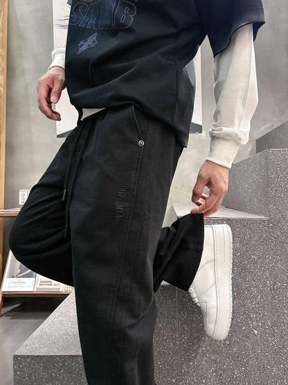 *NEW PRADA*
*SUPER MASTER*
*SIZE :M,L,XL,XXL,XXXL* 
300 dhs🪙💚

Zain227
♥️♥️♥️