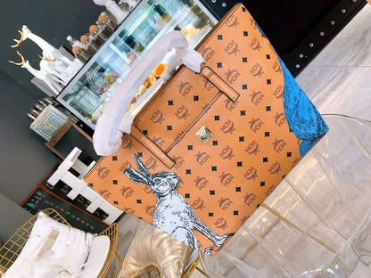 MCM
100 dhs🌺
Size47cm
Good quality

Zain06
♥️♥️♥️