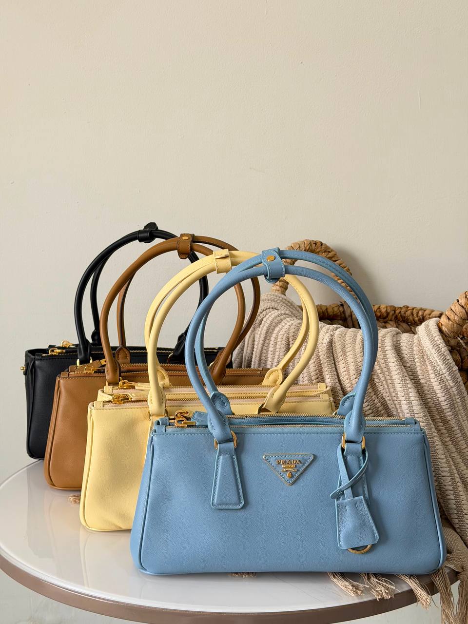 Prada 
Super master quality 
For Price 👇 WhatsApp✅
0568585901 
0507557372
0552275751 Owner Zain 👌

Zain315
♥️♥️♥️