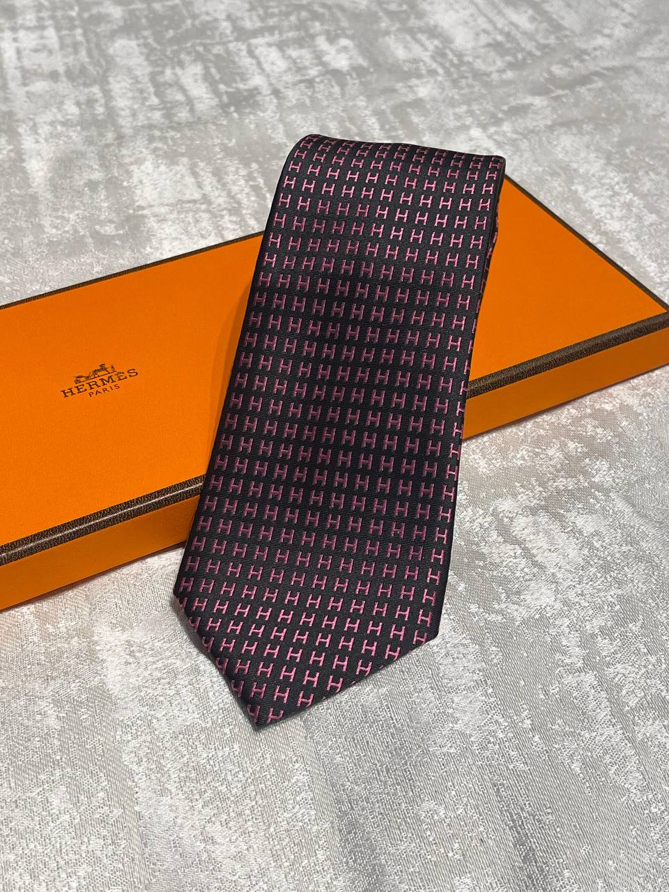 *Tie*
*Master quality*
180 dhs🪙💕

Zain179
♥️♥️♥️