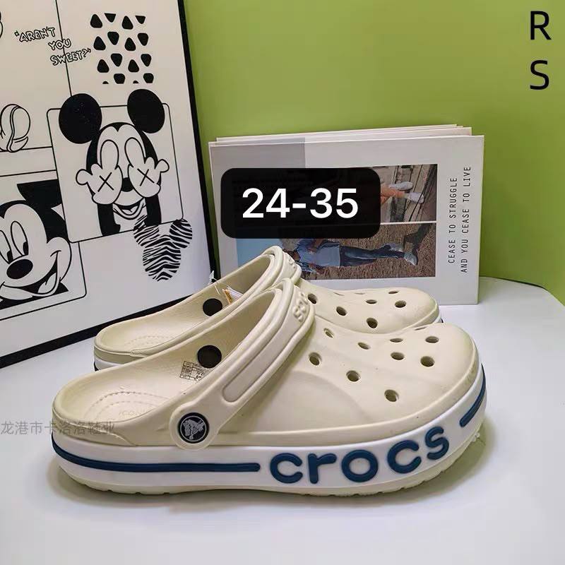 Kids Crocs Available 🔥 
24-35 
45 dhs🇦🇪🇦🇪

Zain311
♥️♥️♥️