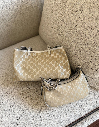 Gucci

For Price 👇 WhatsApp✅
0568585901 
0507557372
0552275751 Owner Zain 👌

Zain246
♥️♥️♥️