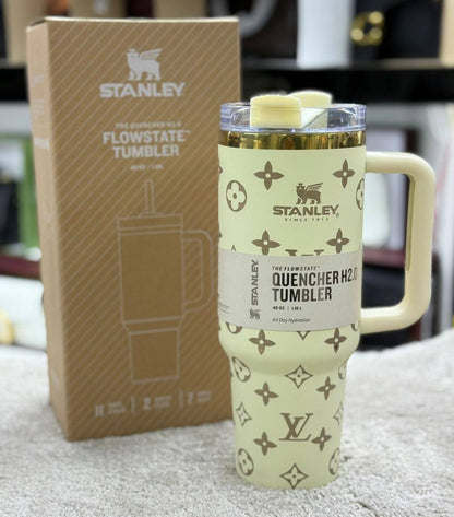 STANLEY 

70 dhs🪙🌨️

WITH BOX 
🎁🎁🎁

Zain28
♥️♥️♥️