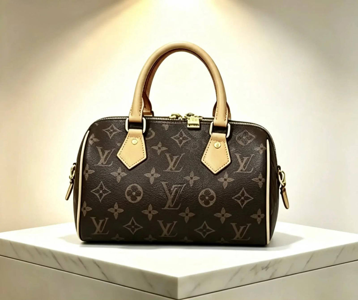 LOUIS VUITTON 

SPEEDY
 NEW CAME 
GOOD QUALITY 
WITH BOX

100 dhs🇦🇪

Size:20cm

Zain295
♥️♥️♥️