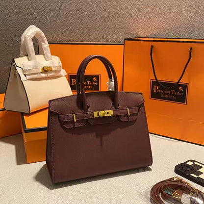 HERMES
Best quality with box
120 dhs✅
size 25Cm

Zain290
♥️♥️♥️