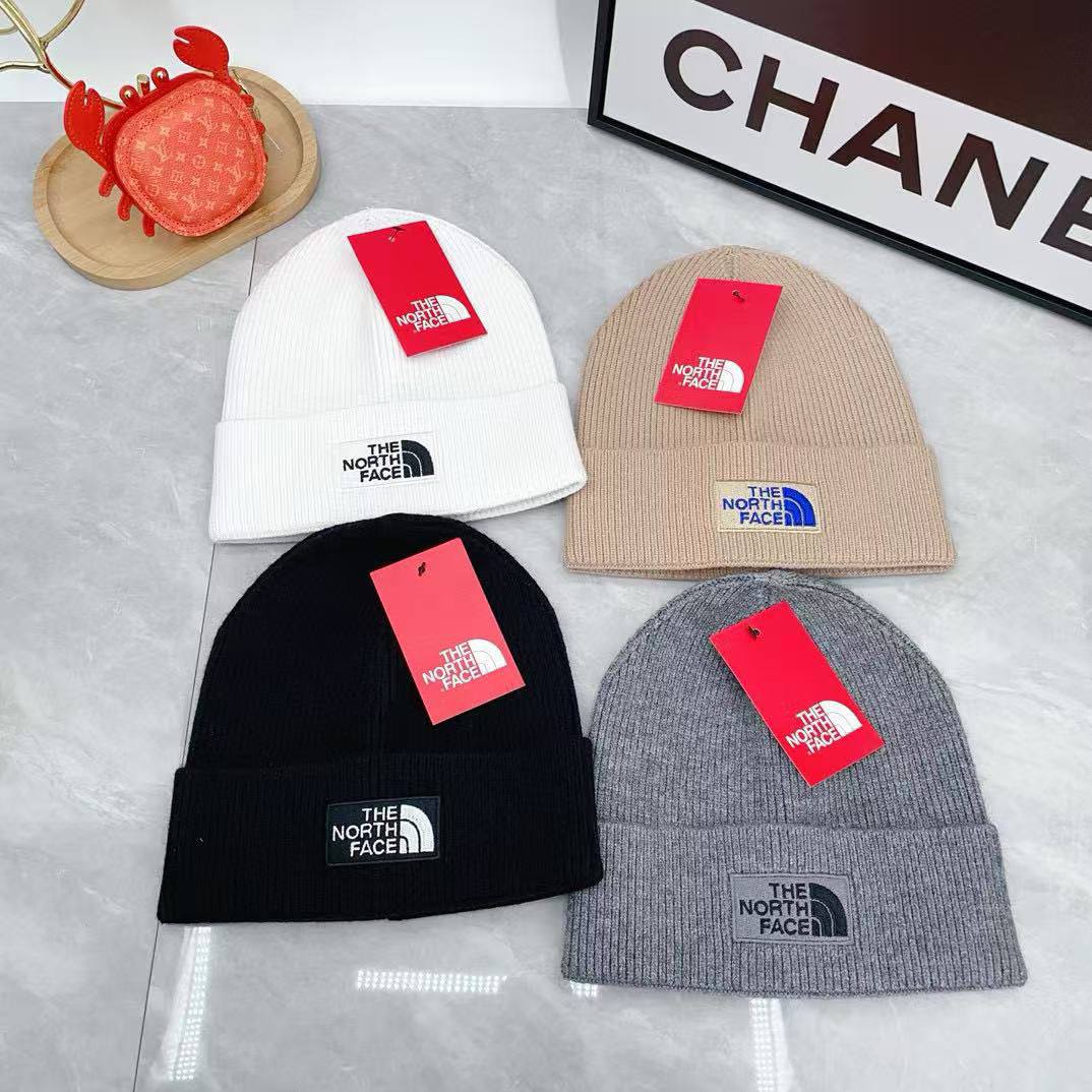 Winter Knitted Hat 
70 dhs🪙💕

Zain231
♥️♥️♥️