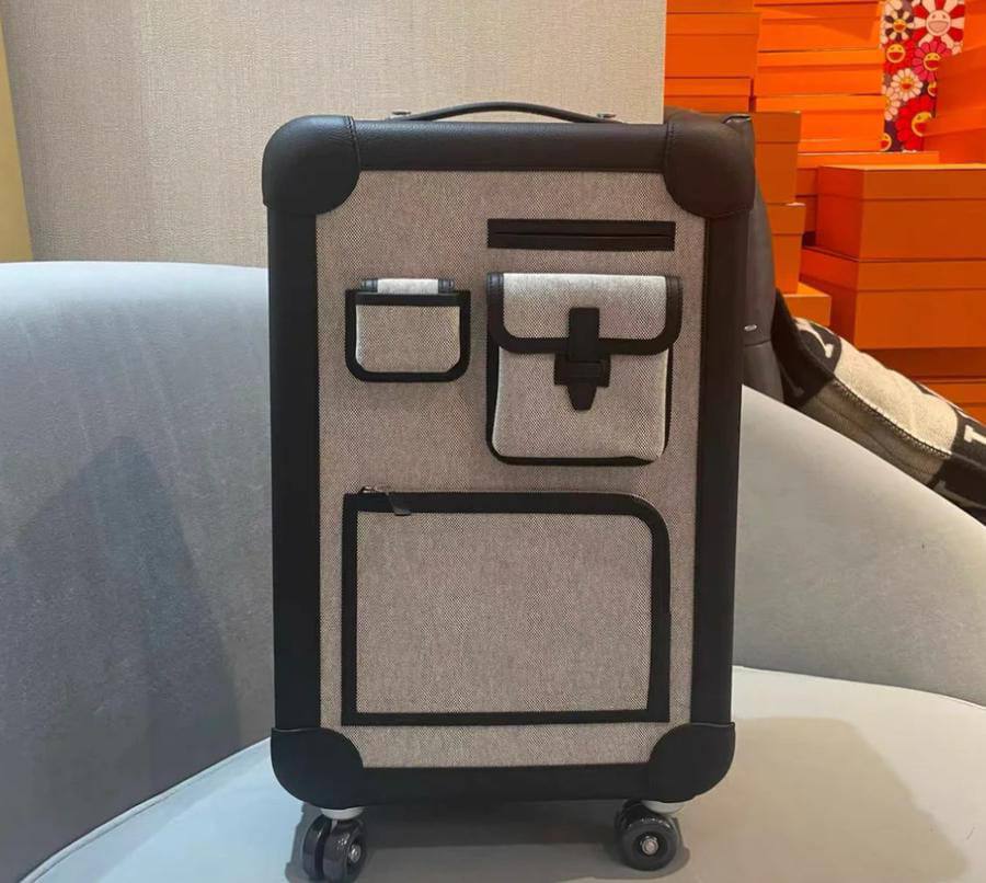 Hermes ✨💕✨
Trolley 💯
SuperMaster Quality 🔥🔥
Available Now ❤️❤️❤️
For Price 👇 WTSP Text Zain 0568585901

Zain121
♥️♥️♥️