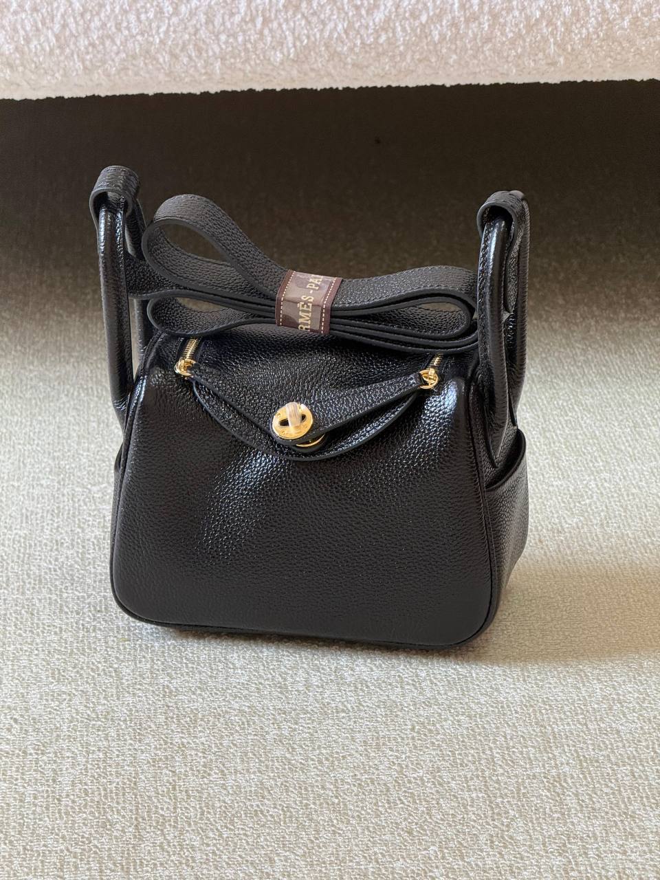 Hermes 

mini lindy 18cm💕

master quality😍

with box❤️
340 dhs✅

Zain52
♥️♥️♥️