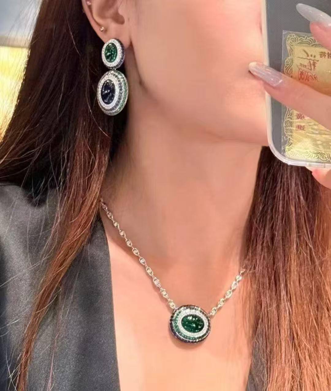 APM Set* 💐
Necklace 
Earrings 
*Master quality* 💎

270 dhs🪙🌨️
master box 🗃️

Zain48
♥️♥️♥️
