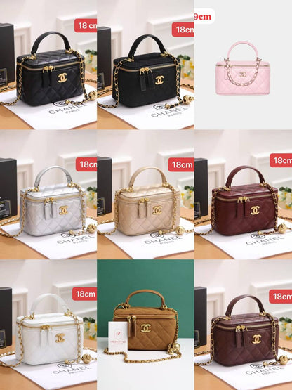 Chanel
19cm makeup box
 inside mirror 
with box 
100 dhs✅

Zain168
♥️♥️♥️