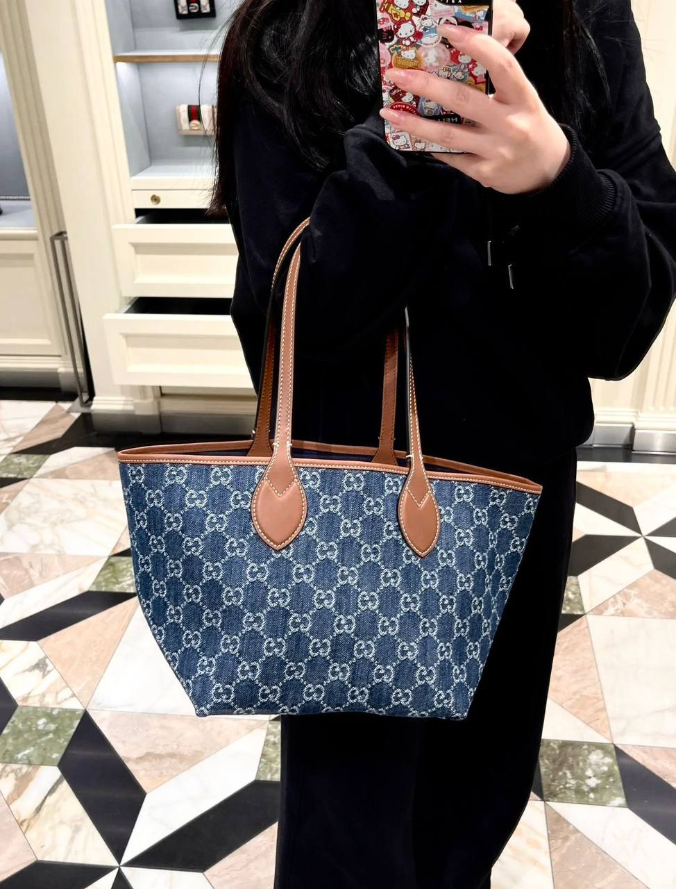 GUCCI 
COPY ONE 
NEW CAME 
BIG SIZE  155  DHS✅
SMALL  SIZE 145 DHS✅

Zain39
♥️♥️♥️