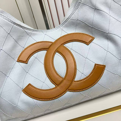CHANEL 
MASTER QUALITY
365 dhs🇦🇪🇦🇪

Zain39
♥️♥️♥️