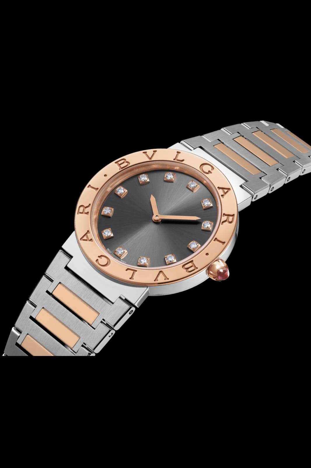 Bvlgari watch 
for ladies good quality 
260 dhs🪙🌨️

Zain59
♥️♥️♥️