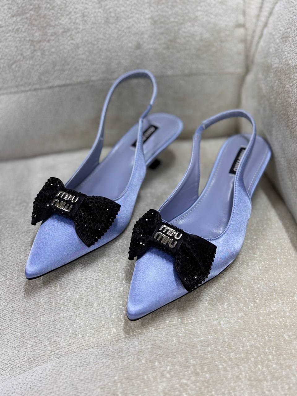 Mui-Mui sandal
130 dhs🇦🇪

36-42

Zain55
♥️♥️♥️