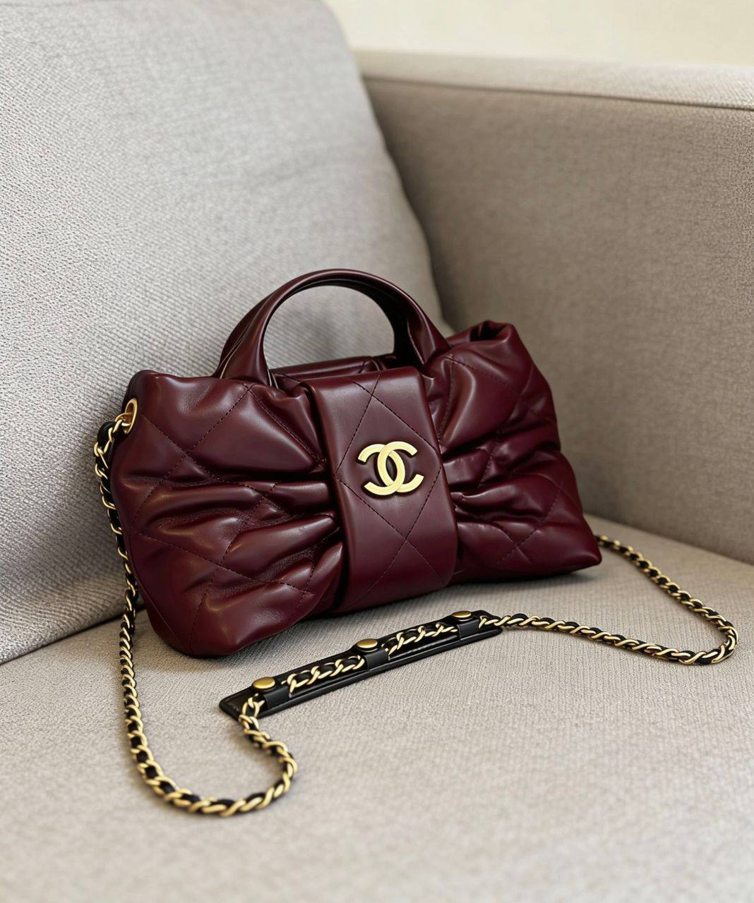 Chanel
100 dhs💓
SIZE：26cm

Zain35
♥️♥️♥️