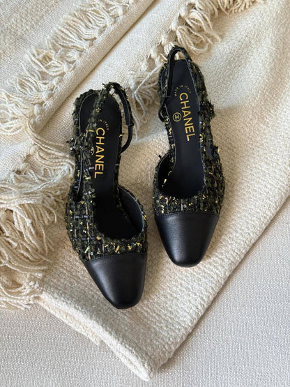 Chanel
AAA Quality
Size 36 to 41
450 dhs✅

Zain288
♥️♥️♥️