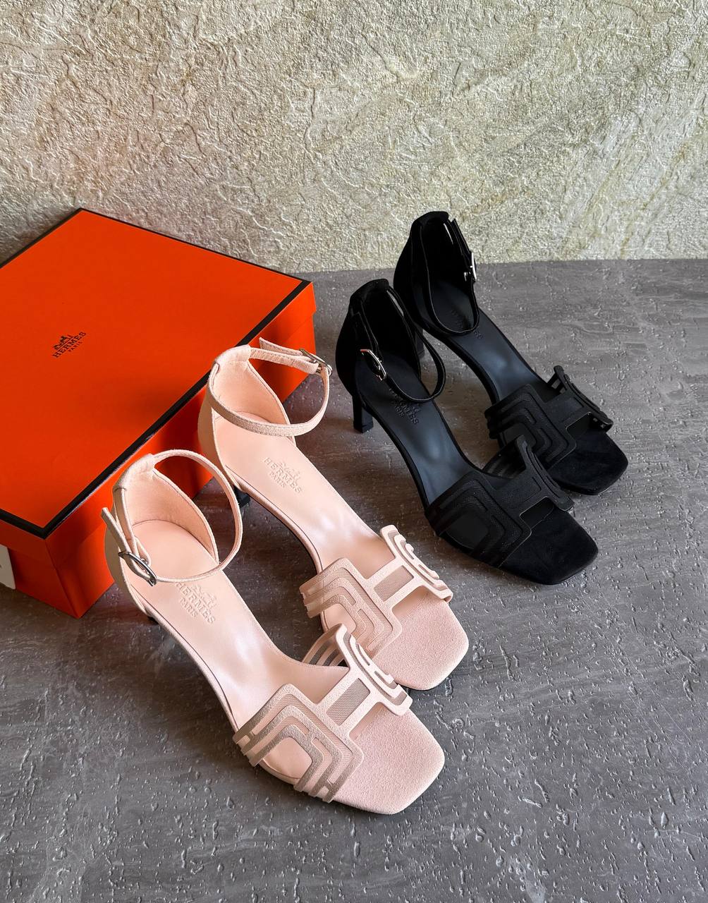 HERMES 
SuperMaster Quality 💯
450 dhs🇦🇪🇦🇪
Size: 36-41 💥

Zain171
♥️♥️♥️