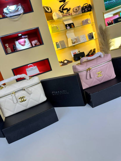 Chanel

80 dhs

Zain31
♥️♥️♥️

Zc