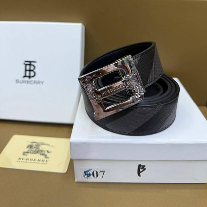 Loewe Belt

With box 
🎁🎁🎁

40 dhs🪙💕

Zain93
♥️♥️♥️