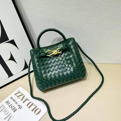 Bottega

withbox 
🎁🎁🎁
105 dhs🪙💕

Zain143
♥️♥️♥️