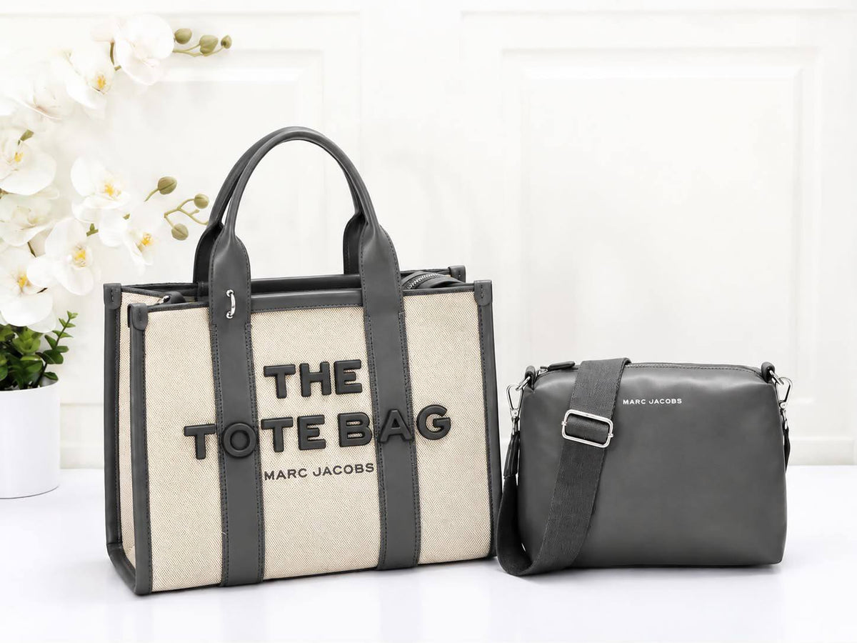 MARC JACOBS 

THE TOTE BAG 
NEW CAME 
GOOD QUALITY

115 dhs🇦🇪🇦🇪🇦🇪
SIZE: 35cm

Zain295
♥️♥️♥️