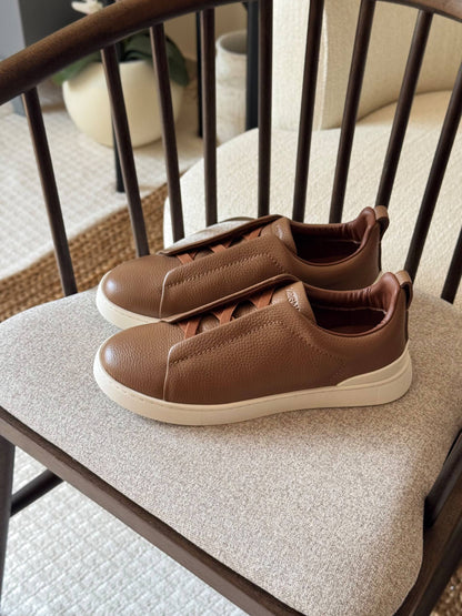 Zenga

AAA QUALITY 
Size: 40 to 47

500 dhs🇦🇪🇦🇪

Zain185
♥️♥️♥️