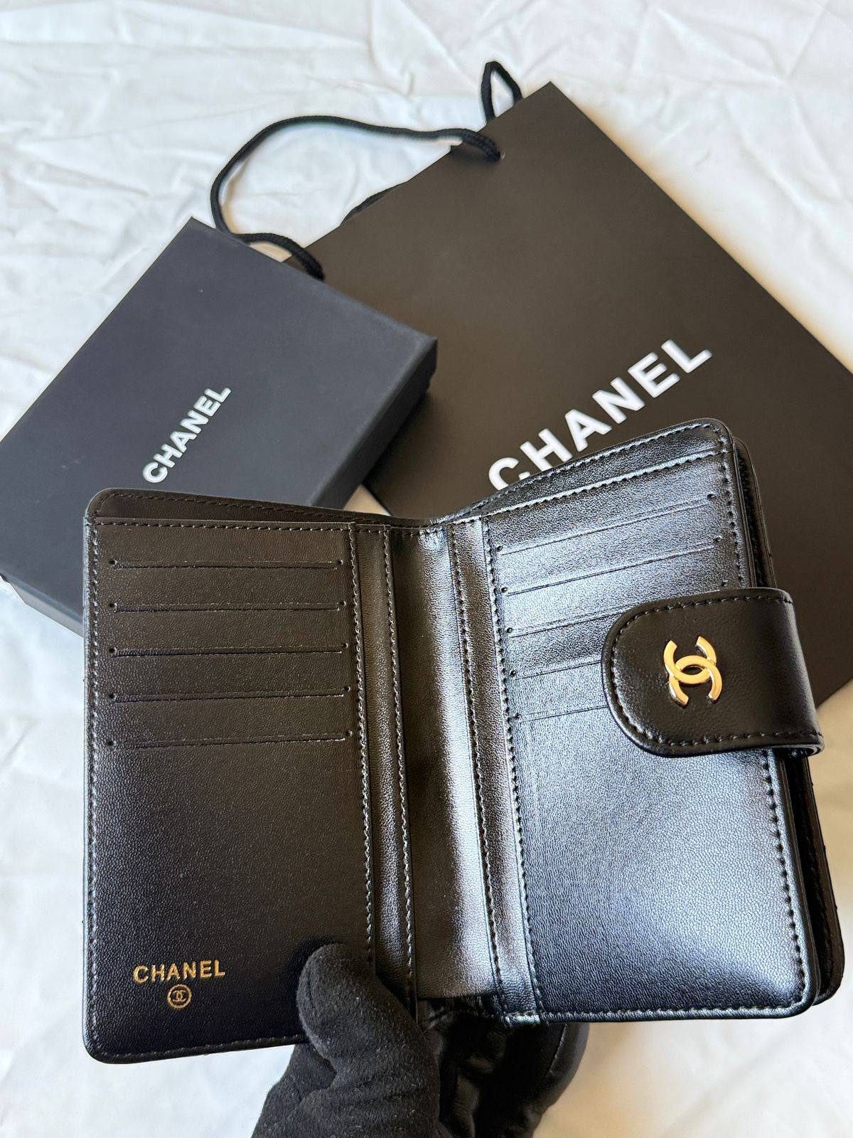 Chanel
💜*Super Master*💜
320 dhs✅

Zain275
♥️♥️♥️