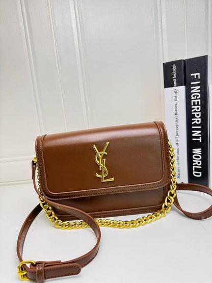 YSL
22.5*16*7cm
75 dhs💓

Zain17
♥️♥️♥️