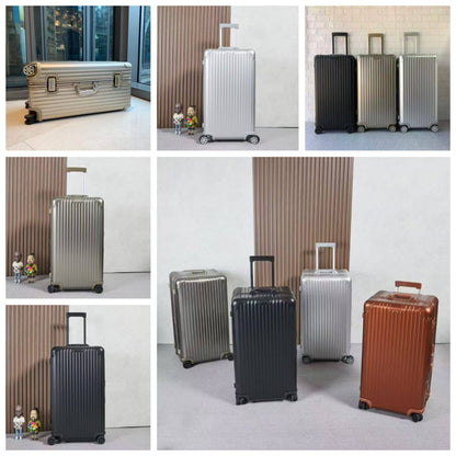 Dior Trunk 
Master quality 💓💓
2100 dhs✅✅

Zain341
♥️♥️♥️