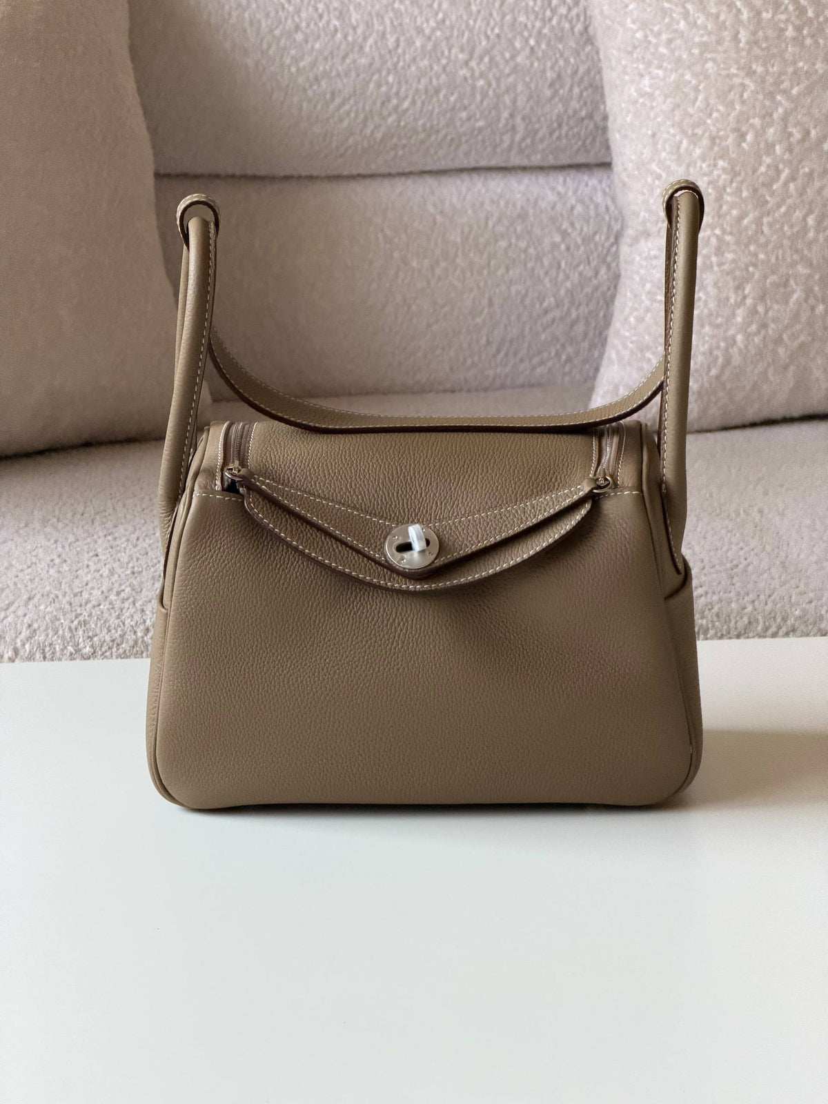 Dior offer

195 dhs 

 Valvet pretty shop 
♥️♥️♥️

Zc