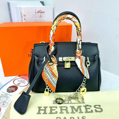 Hermes 
70 dhs🇦🇪

Zain232
♥️♥️♥️