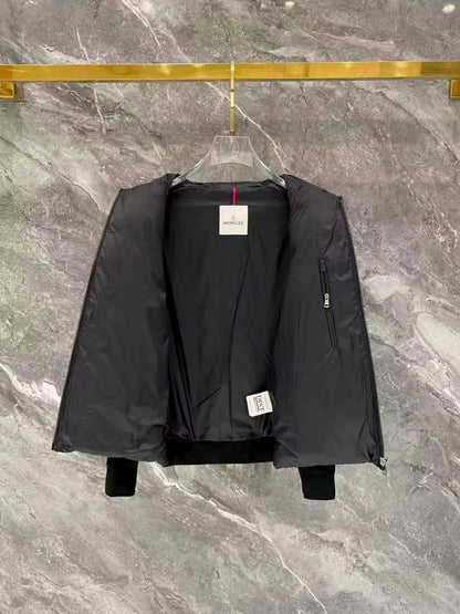 MONCLER

Super Master quality
Sizes:M L XL 2XL 3XL

840 dhs🇦🇪🇦🇪🇦🇪

Zain330
♥️♥️♥️