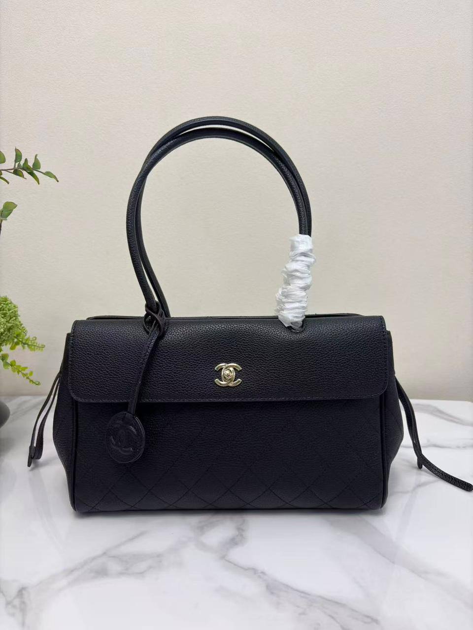 Chanel
Master
30cm 🤗 
330 dhs💓

Zain228
♥️♥️♥️