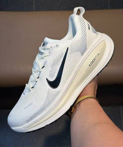 ZoomX

Size 40 to 45
105 dhs🪙🌨️

Zain27
♥️♥️♥️