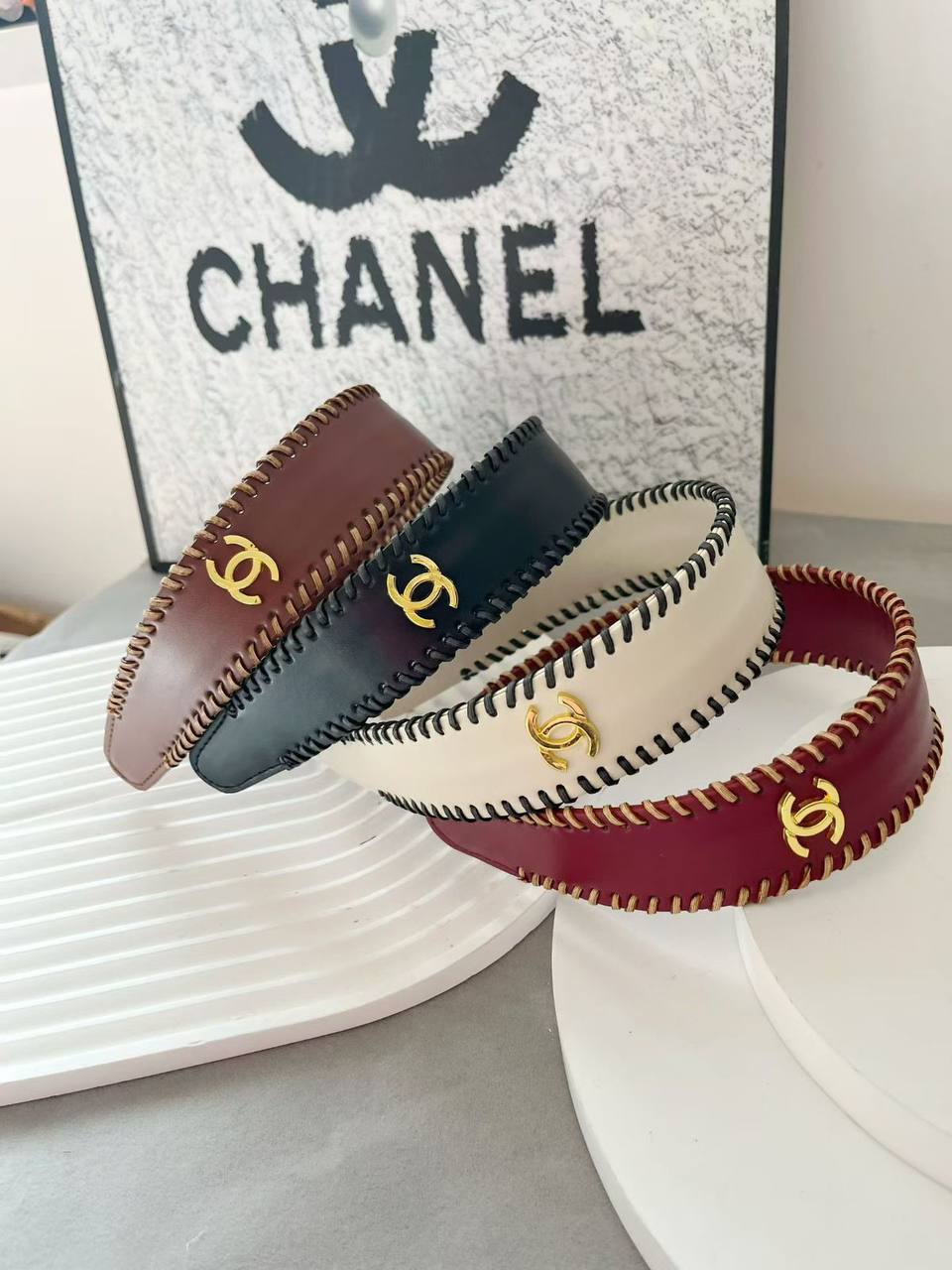 Headband 🔥*
good quality 💯
With paper bag 🛍️
20 dhs🪙🌨️
With master box 🗃️ 
40 dhs🪙🌨️

Zain216
♥️♥️♥️